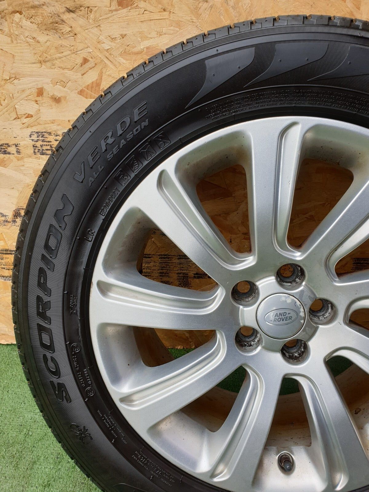 ✅2015 LAND ROVER DISCOVERY SPORT L550 ALLOY WHEEL & TYRE 235/60 R18 FK72-1007-BB - Image 8