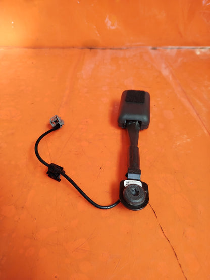 ✅TESLA MODEL 3 LONG RANGE 2020 FRONT RIGHT SEAT BELT BUCKLE 1090323-01-D A266 - Image 6