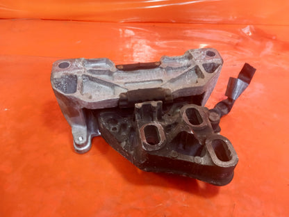 Mercedes W177 A180 Sport 1.5 Diesel 2019 Left Side Engine Mount A2472402100 A382 - Image 11