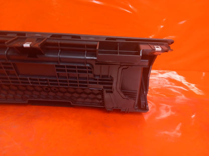 2025 Land Rover Defender L663 Glove Box Compartment L8B2-060T10-AG Warranty A396 - Image 7
