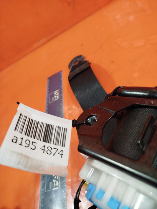 ✅MERCEDES W176 A180 AMG SPORT 1.5 DIESEL 2013 REAR LEFT SEAT BELT 307492399228AH - Image 2
