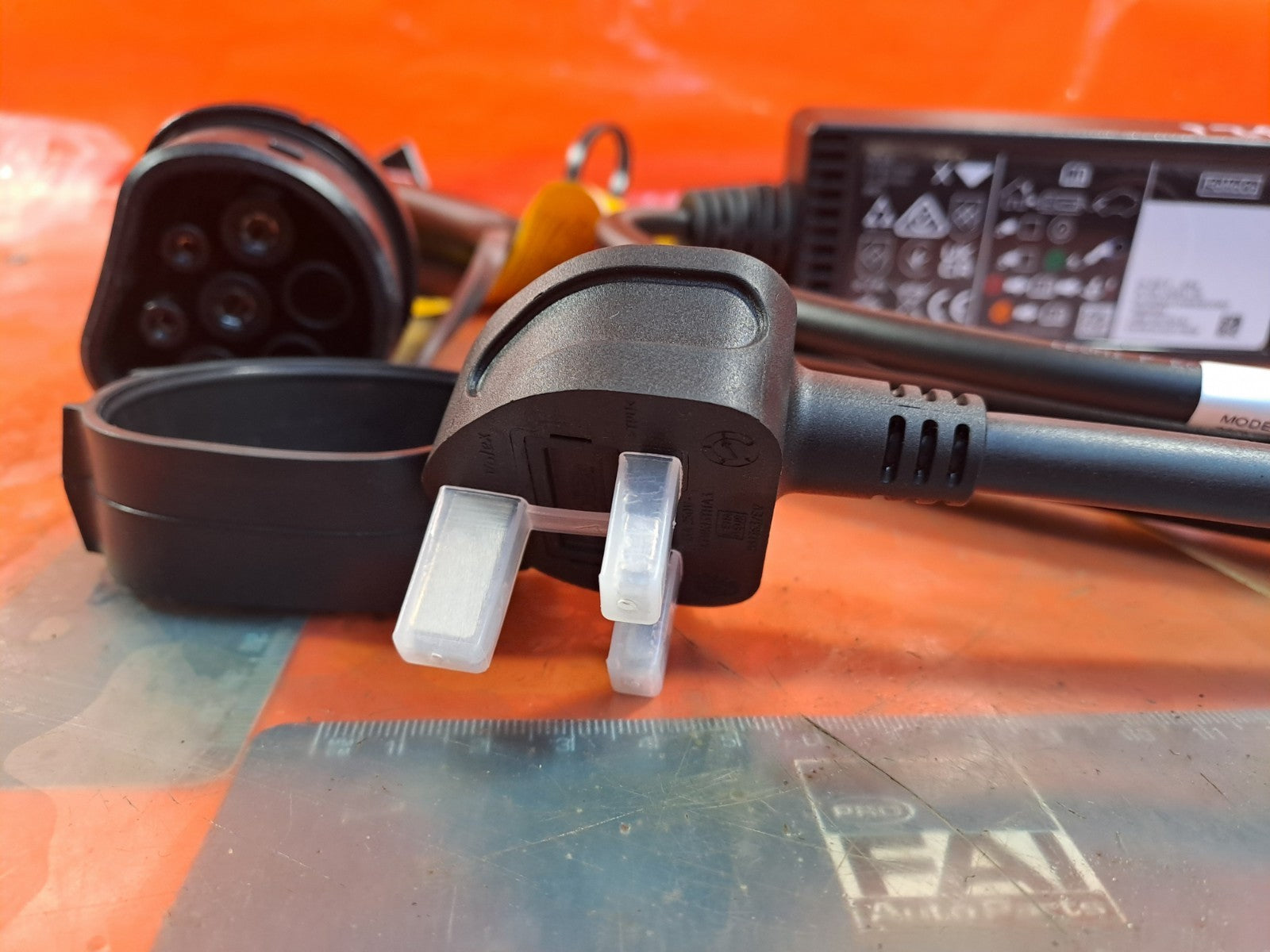 ✅FORD KUGA ST-LINE 2.5 PETROL 2025 BATTERY CHARGING CABLE LX6810C763BJ A326 - Image 9