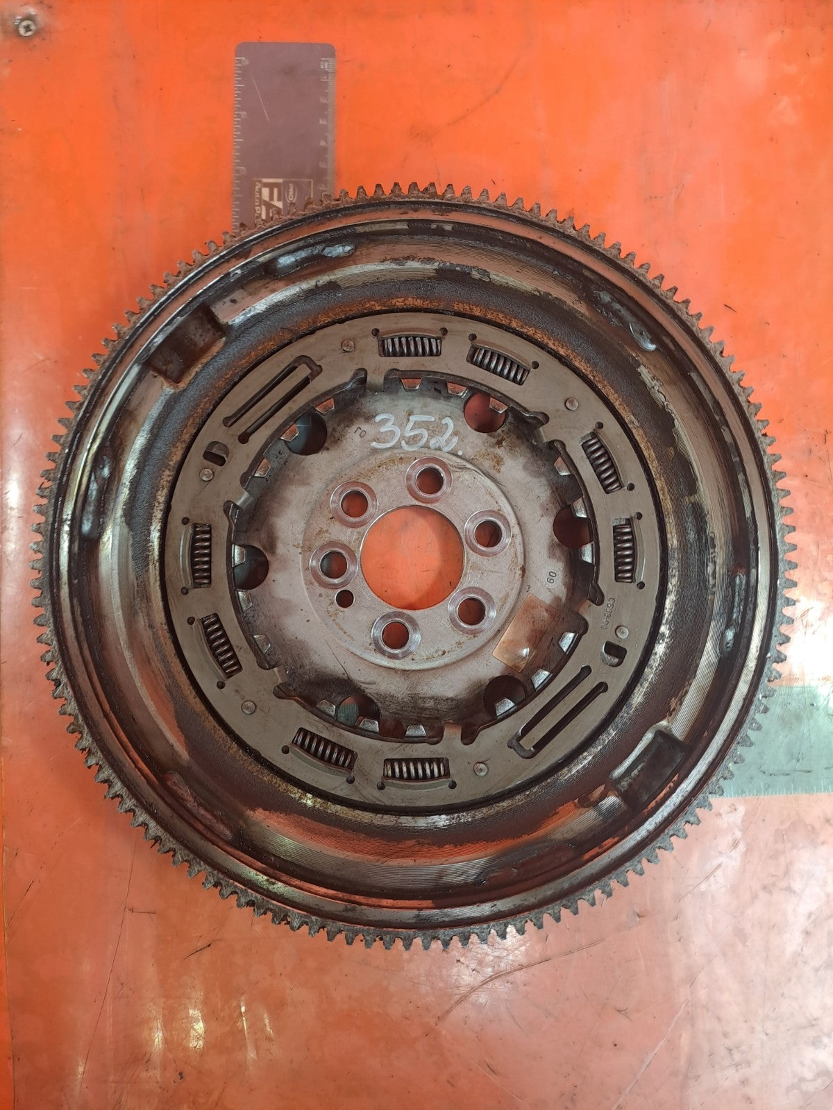 ✅VW GOLF STYLE MK8 1.5 PETROL 2020 AUTO DUAL MASS FLYWHEEL 04E105266K Warranty - Image 12