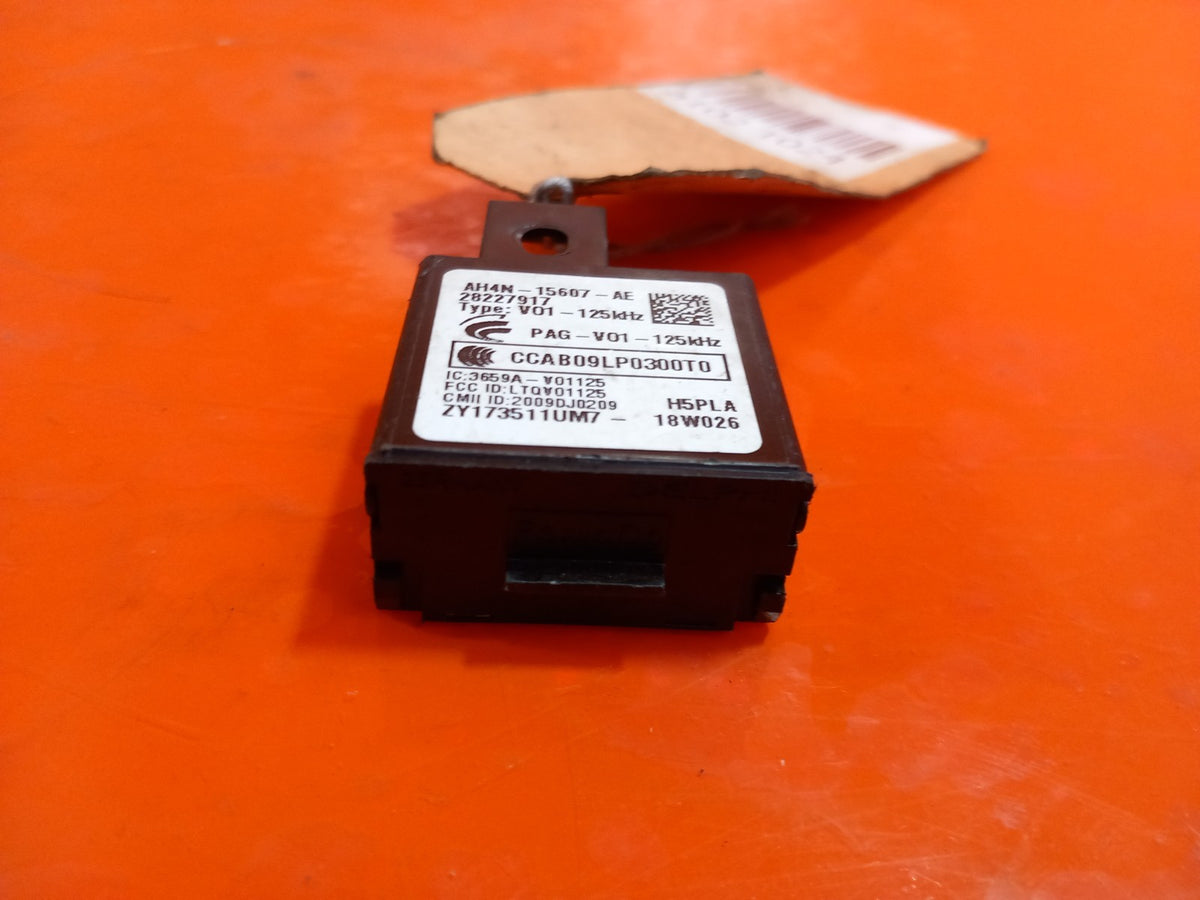 ebay-src:https://i.ebayimg.com/00/s/mtiwmfgxnjaw/z/qeoaaesw-ftqvhvd/$_57.jpg
