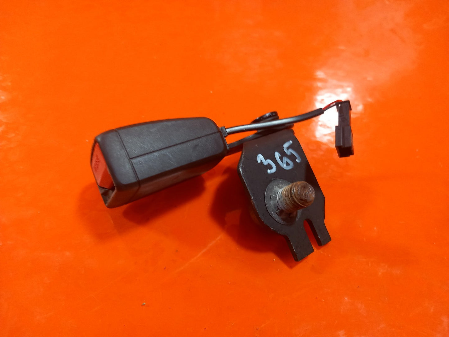 BMW F40 116D 1.5 Diesel 2021 Rear Left Seat Buckle 7456285 Warranty A365 - Image 4