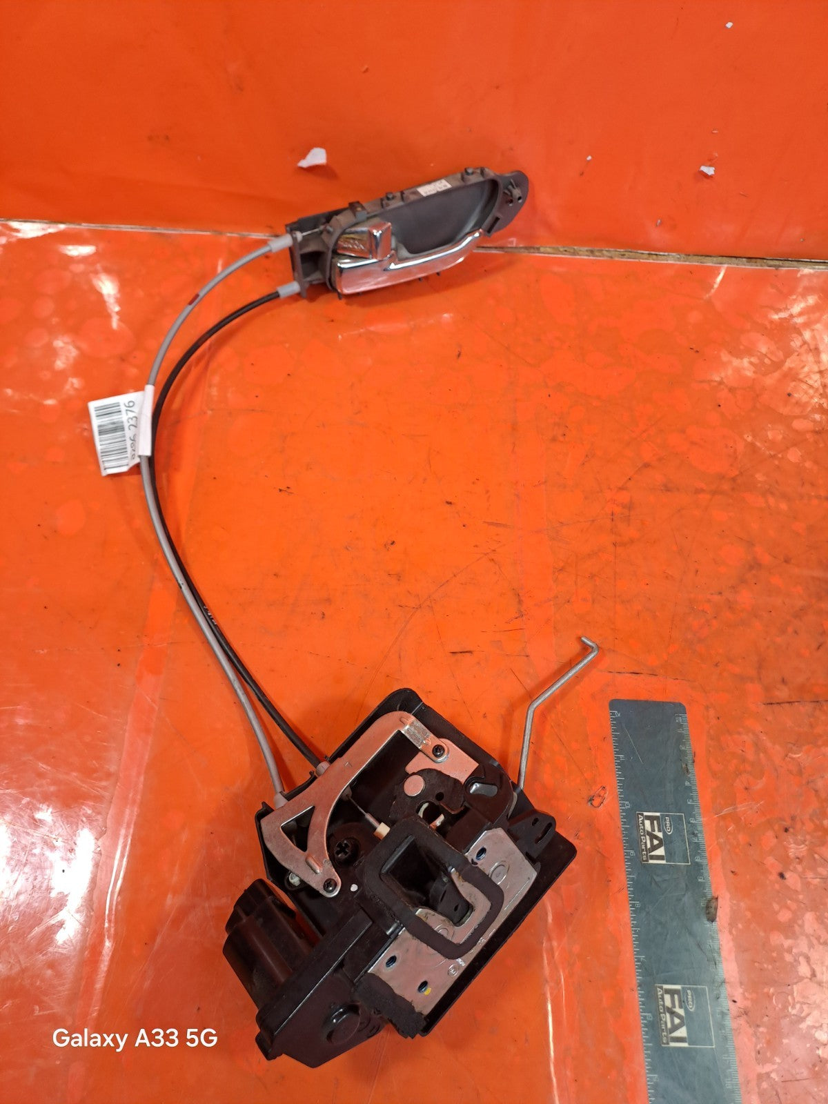 ✅SSANGYONG RODIUS TURISMO 2.2 DIESEL 2017 FRONT LEFT DOOR LOCK Warranty A286 - Image 1