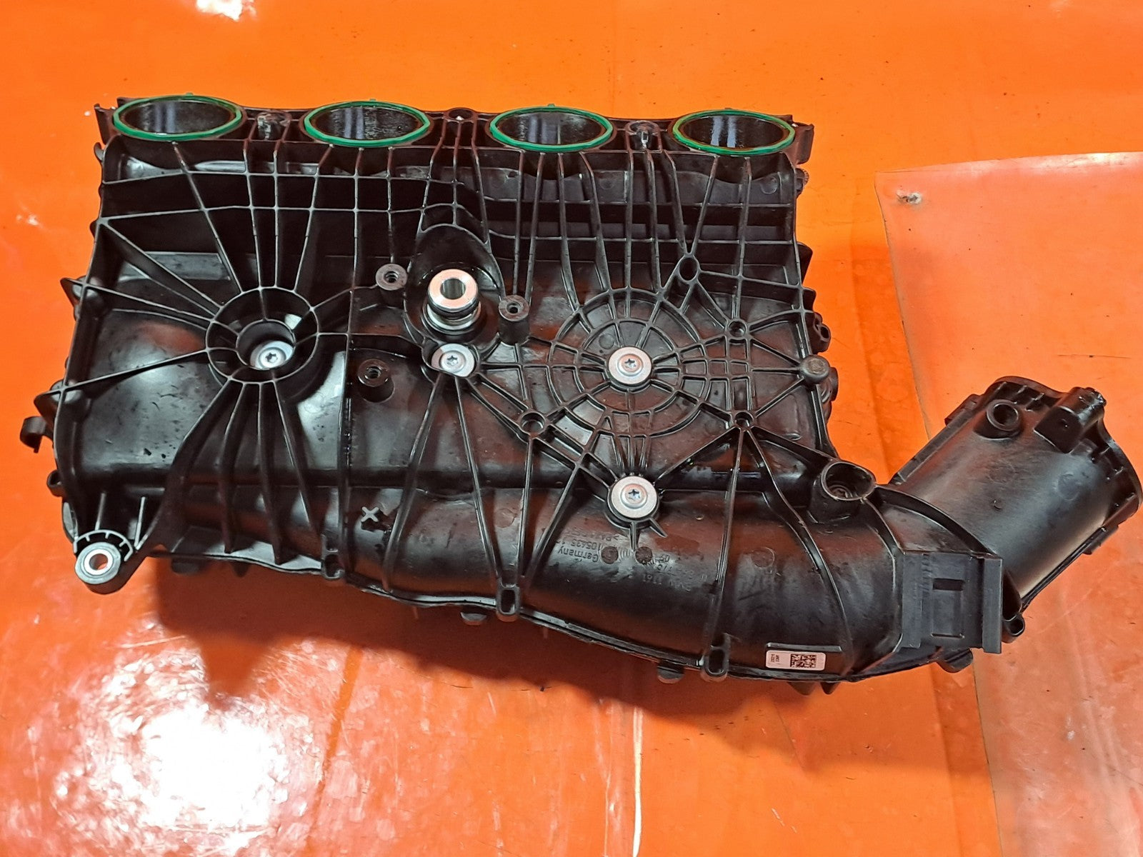 ebay-src:https://i.ebayimg.com/00/s/mtiwmfgxnjaw/z/snmaaeswpe5pahd-/$_57.jpg