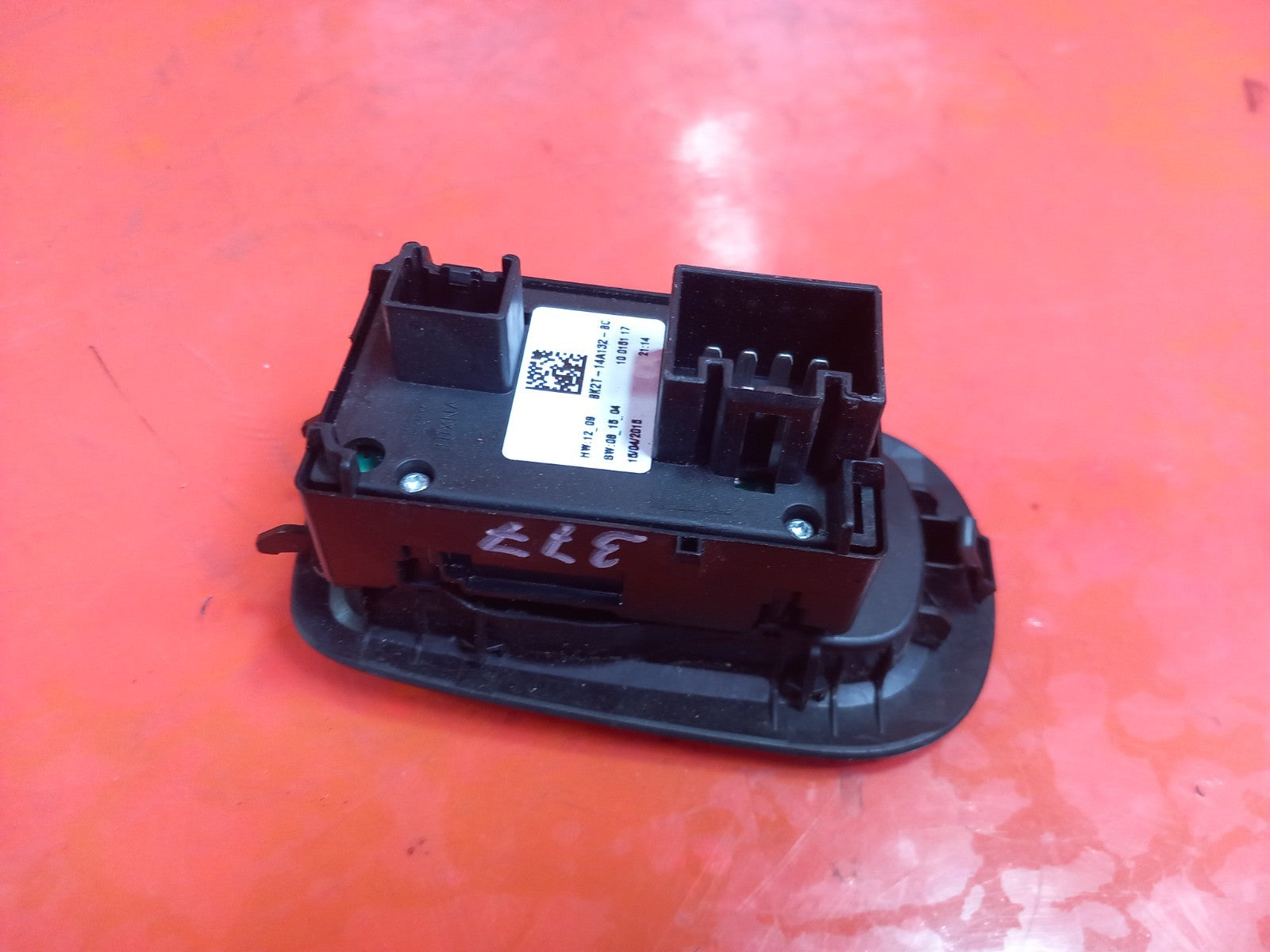 2015 Ford Tourneo Custom Window Switch Front Right BK2T-14A132-BC Warranty A377 - Image 9