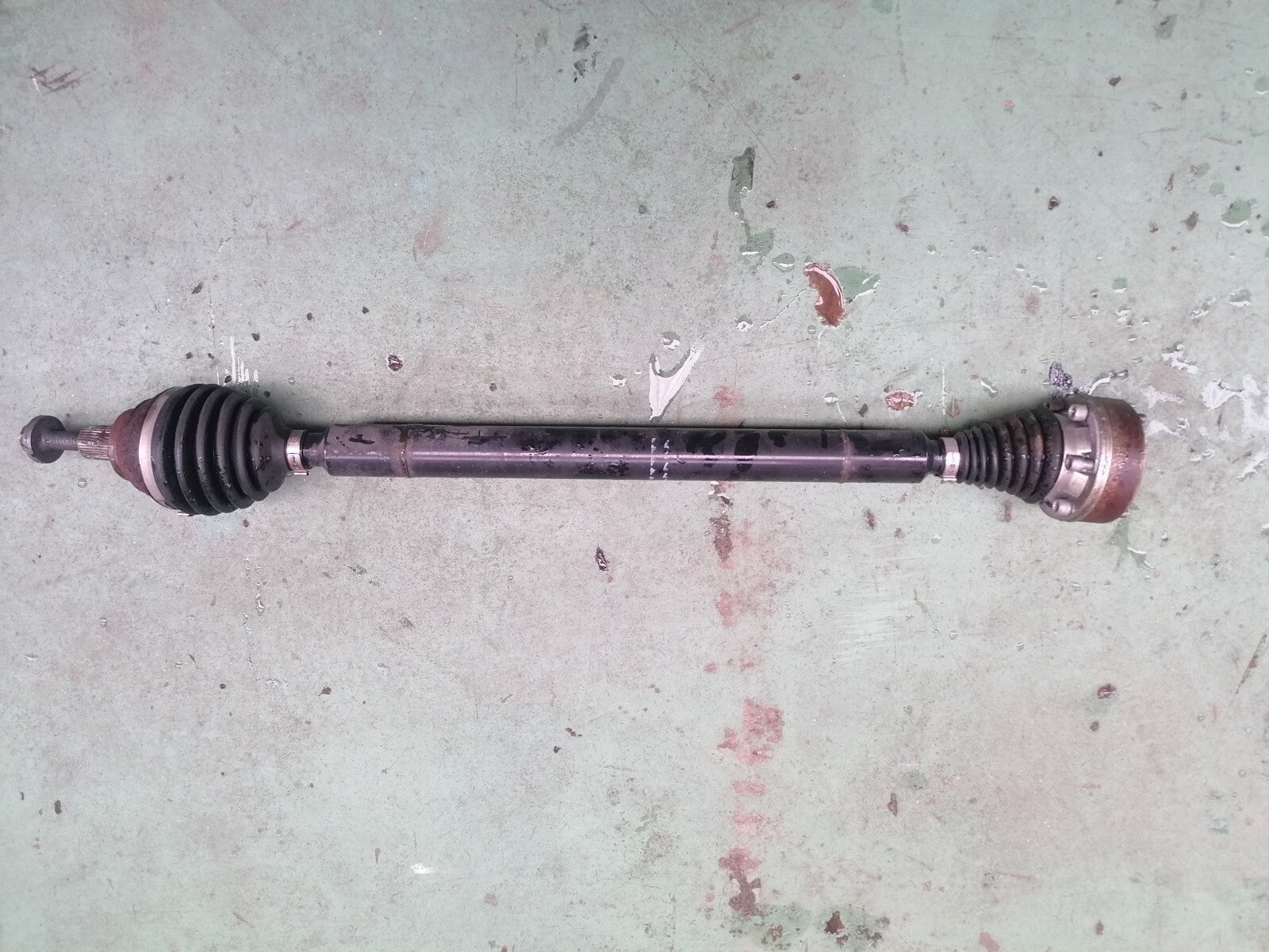 SKODA Seat VW Golf  1.4  1.2P 2016 DRIVESHAFT RIGHT SIDE 5Q0407272C - Image 1