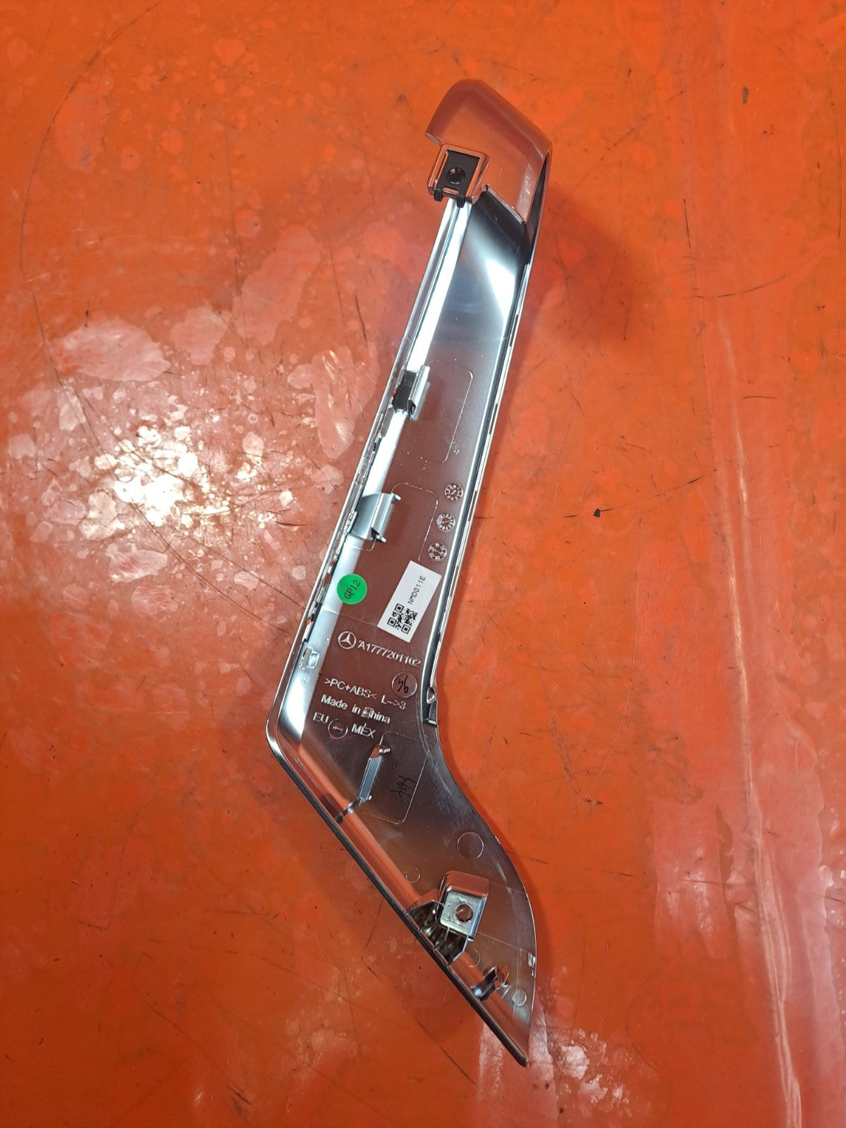 ebay-src:https://i.ebayimg.com/00/s/mtywmfgxmjaw/z/flyaaesweerpot2x/$_57.jpg