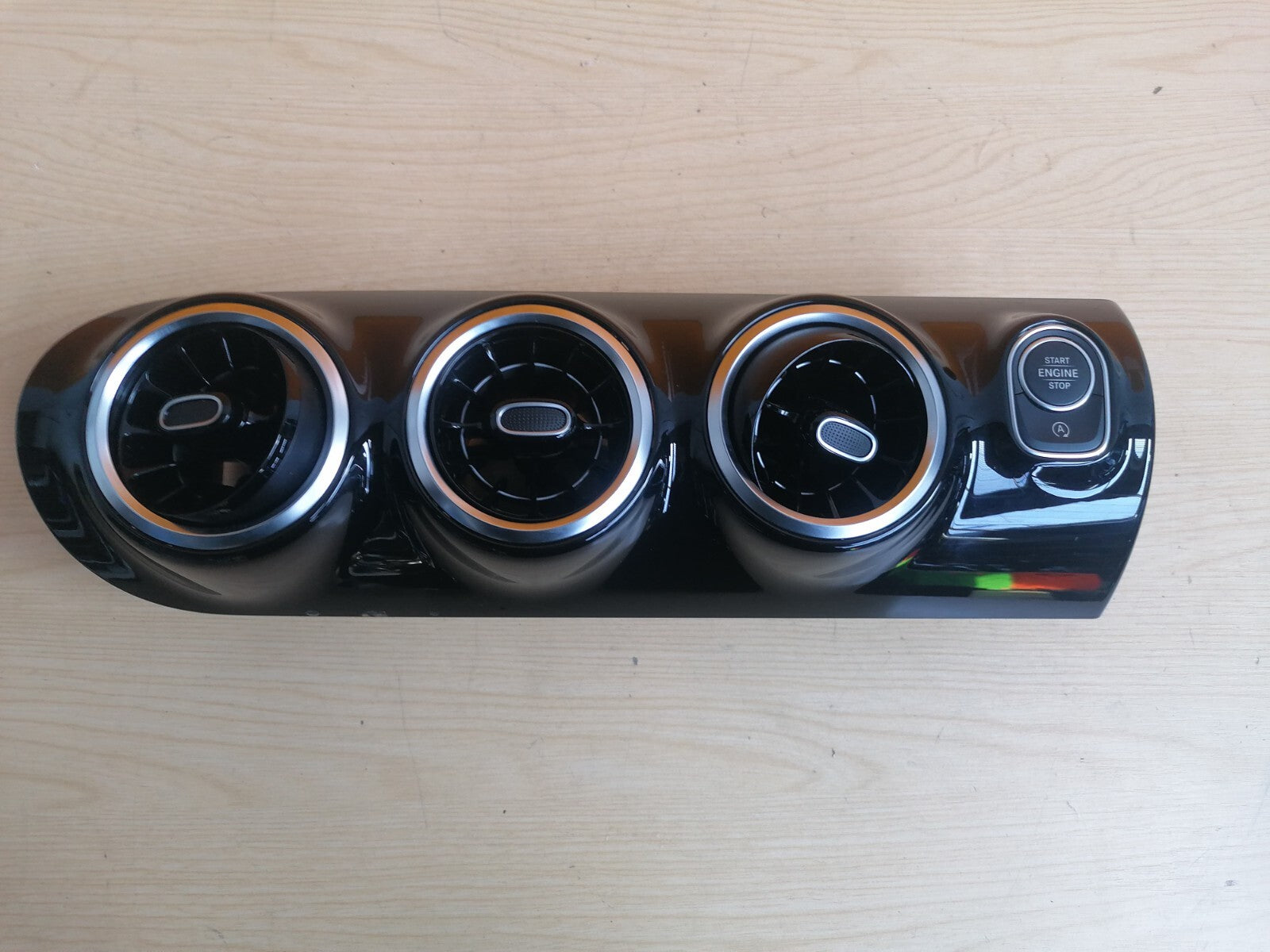 ✅2020 MERCEDES A CLASS W177 1.3P FRONT DASHBOARD AIR VENT A1776800001 A050 - Image 1