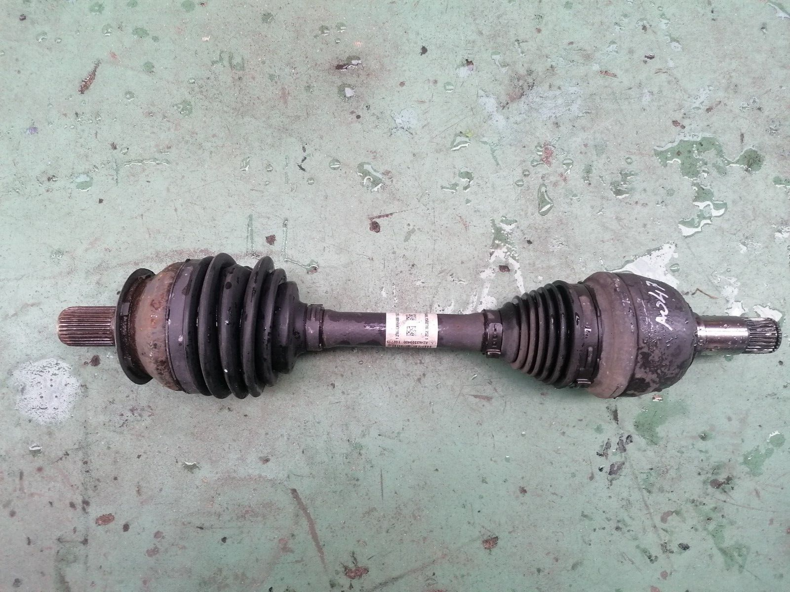 MERCEDES BENZ A200 AMG SPORT 2015 FRONT LEFT MANUAL DRIVESHAFT A2463309400 A047 - Image 1