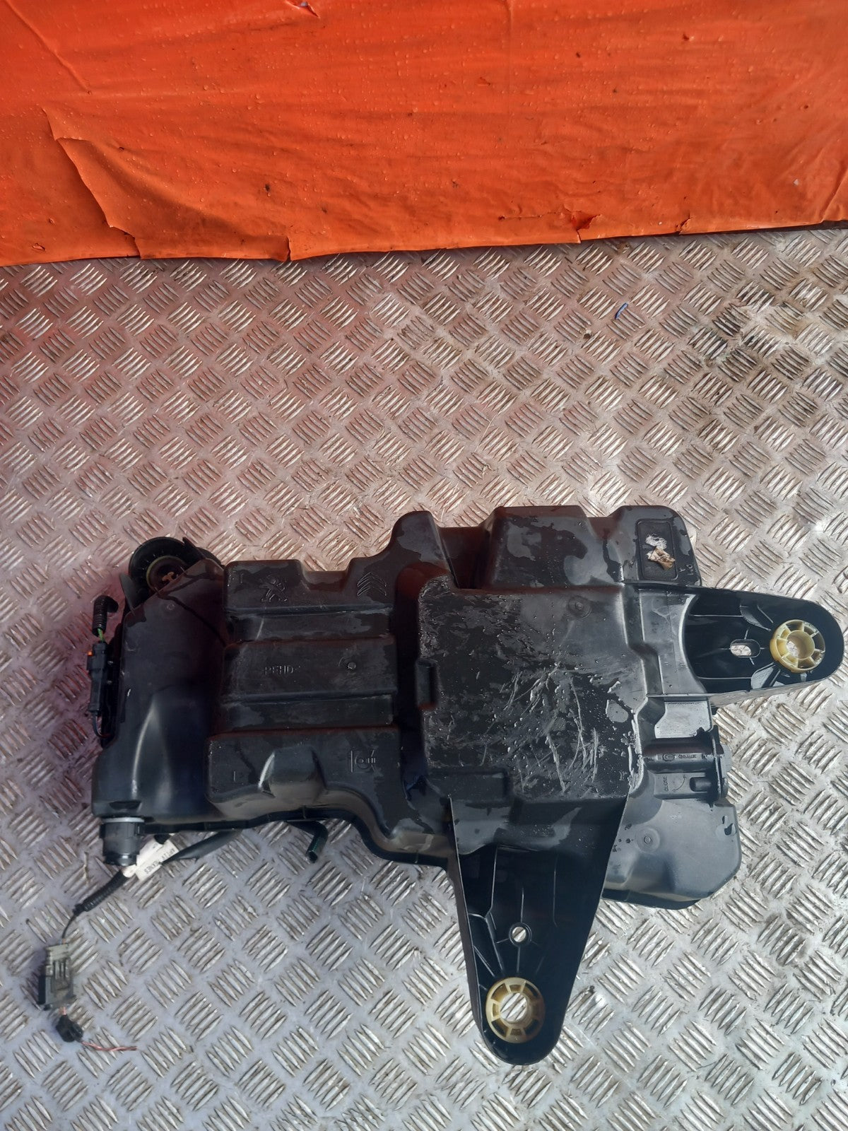 ebay-src:https://i.ebayimg.com/00/s/mtywmfgxmjaw/z/hgcaaeswhqtqtuvr/$_57.jpg
