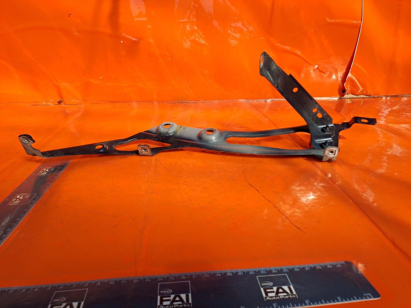 ✅2017 BMW 2 SERIES F45 ACTIVE TOURER FRONT RIGHT FENDER SUPPORT BRACKET 7297202 - Image 3