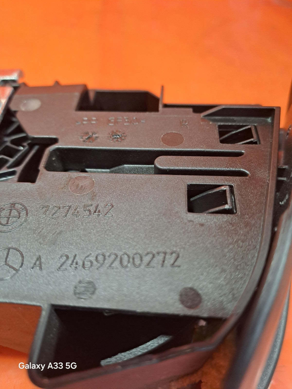 ✅MERCEDES W176 W246 REAR LEFT RIGHT SEAT LOCK SET A2469200172 A2469200272 xAA - Image 6