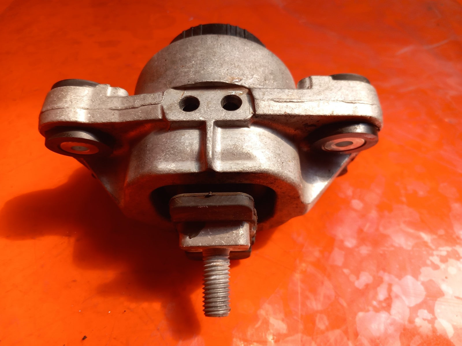 2025 Land Rover Defender L663 Engine Mount  M8B2-6A003-AA Warranty A396 - Image 12