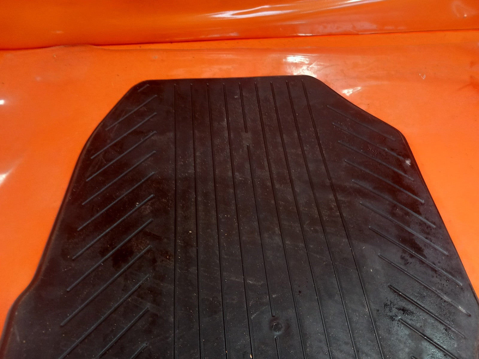 2021 Ford Transit Custom Front Left Rubber Floor Mat DK2B-B13087-LAW A372 - Image 6