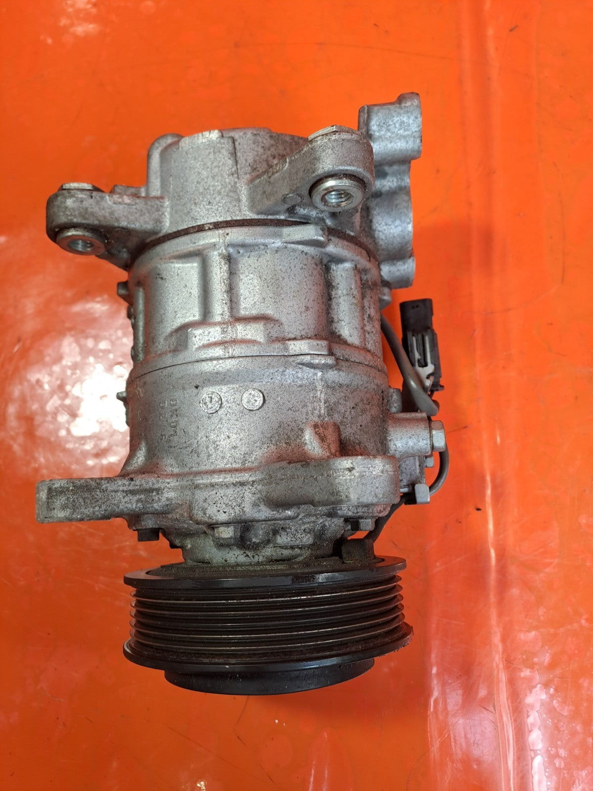 ebay-src:https://i.ebayimg.com/00/s/mtywmfgxmjaw/z/chmaaeswrcvphduj/$_57.jpg