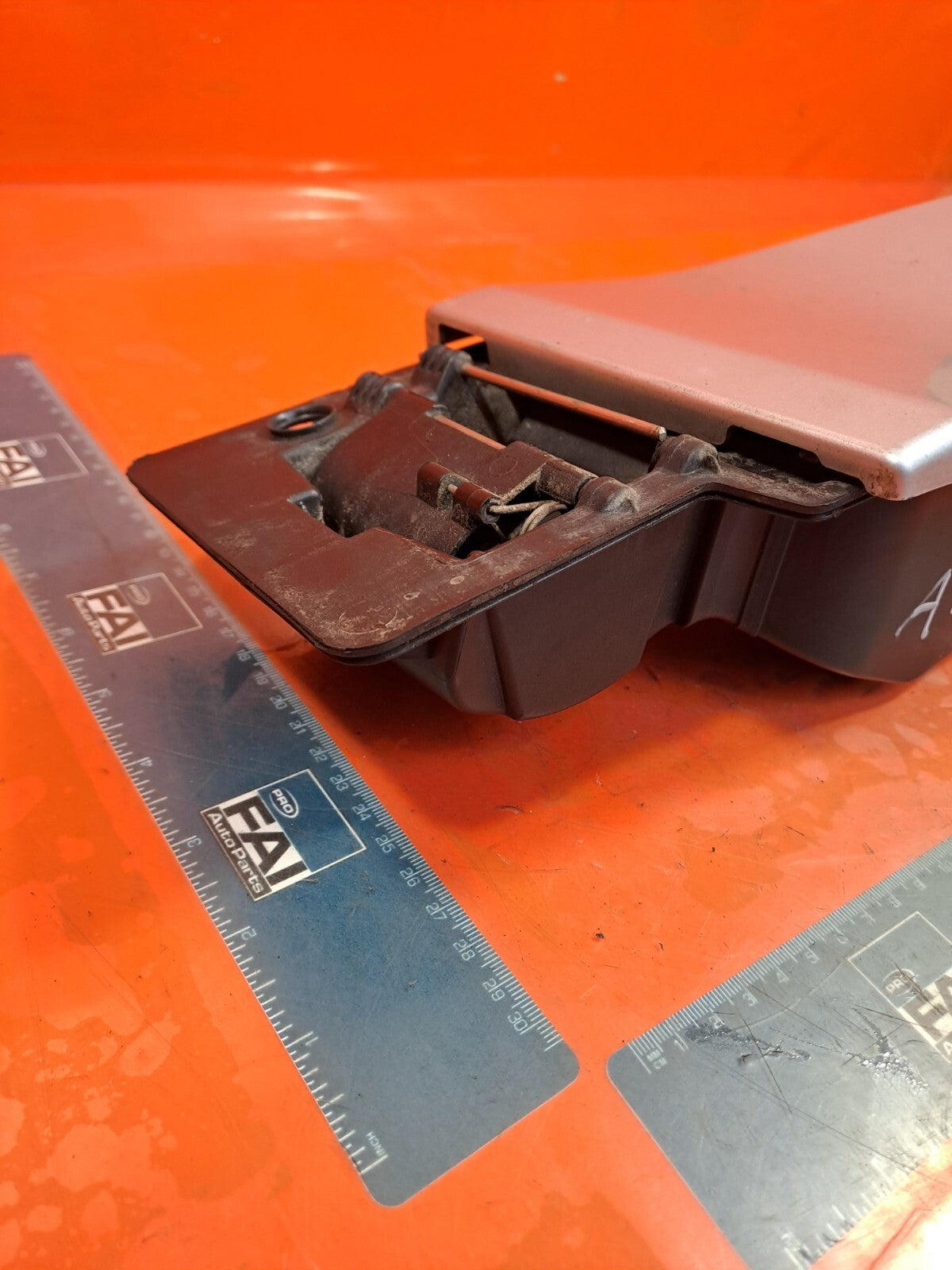✅Renault Trafic III 2016 1.6 Diesel FUEL FILLER FLAP COVER 93457385 93457834 - Image 9