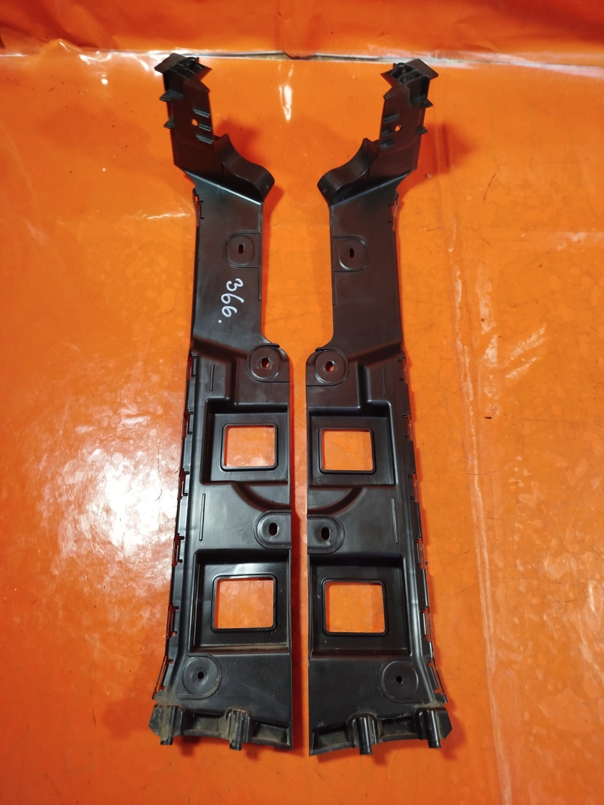 ✅2024 FORD TOURNEO CONNECT REAR BUMPER BRACKET PAIR 2K7807393D 2K7807394D A366 - Image 2