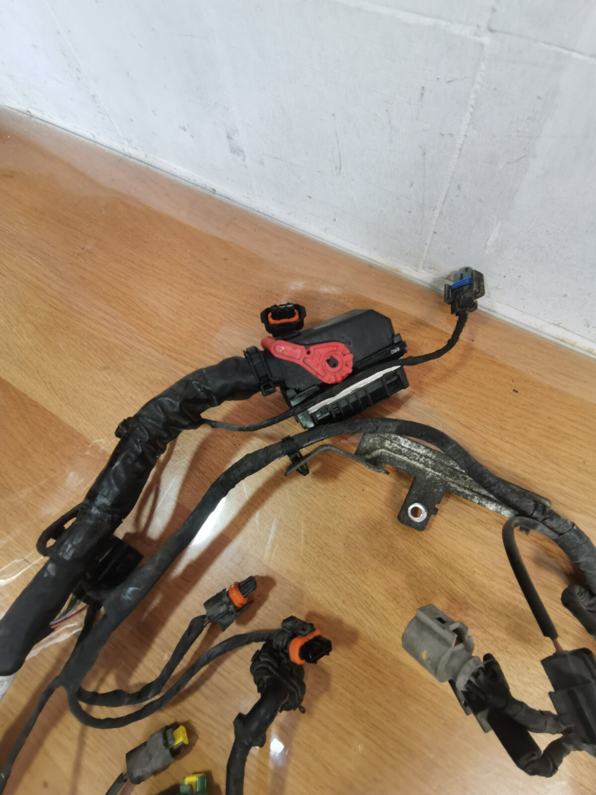 ebay-src:https://i.ebayimg.com/00/s/mtywmfgxmjaw/z/v1kaaoswfjjmxawq/$_57.jpg