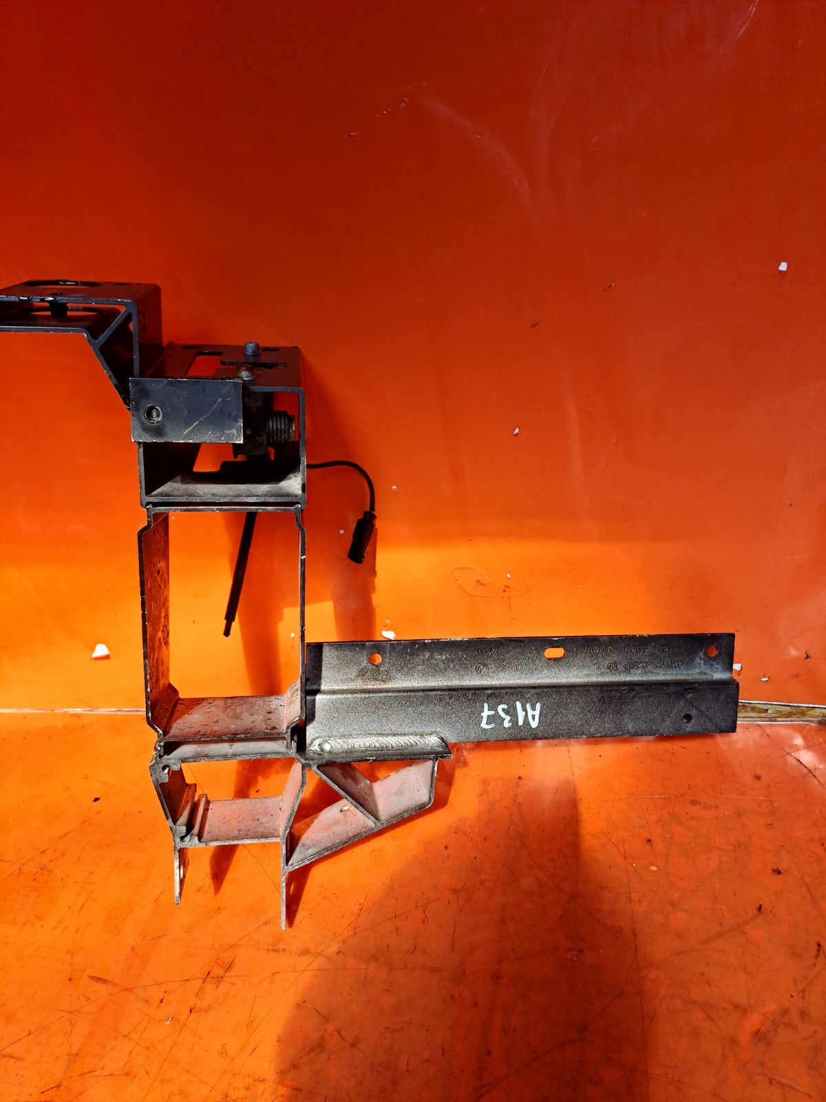 ✅BMW X3 F25 XDrive20D 2016 Front Left Radiator Support Tie Bar Bracket 7210499 - Image 3