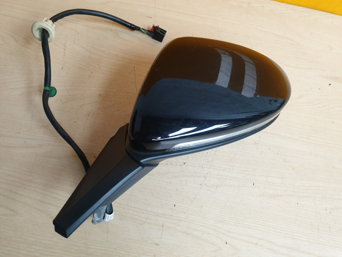 VW GOLF MK7 2015 FRONT LEFT MIRROR PASSENGER SIDE X00 - Image 2