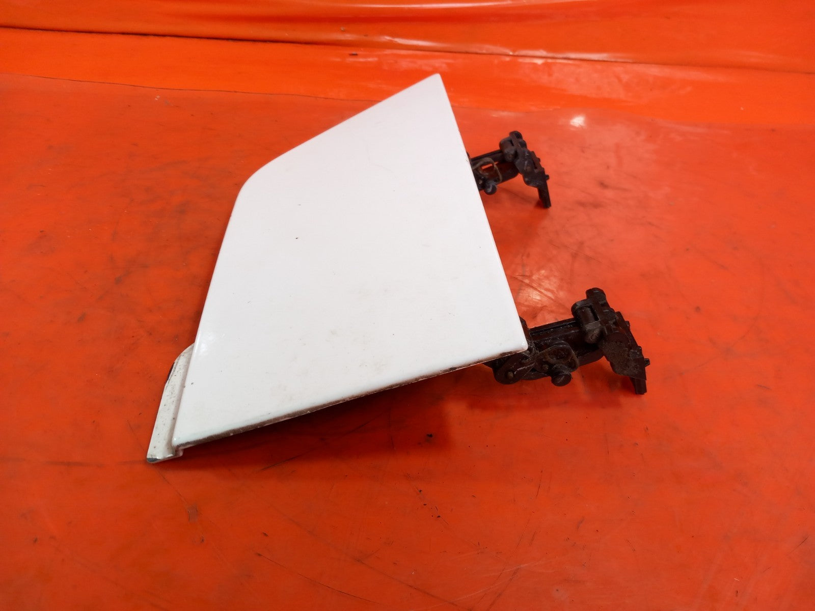 Ford Tourneo Custom 2.2 Diesel 2016 Fuel Filler Cap Cover White AU519A095AB A411 - Image 3