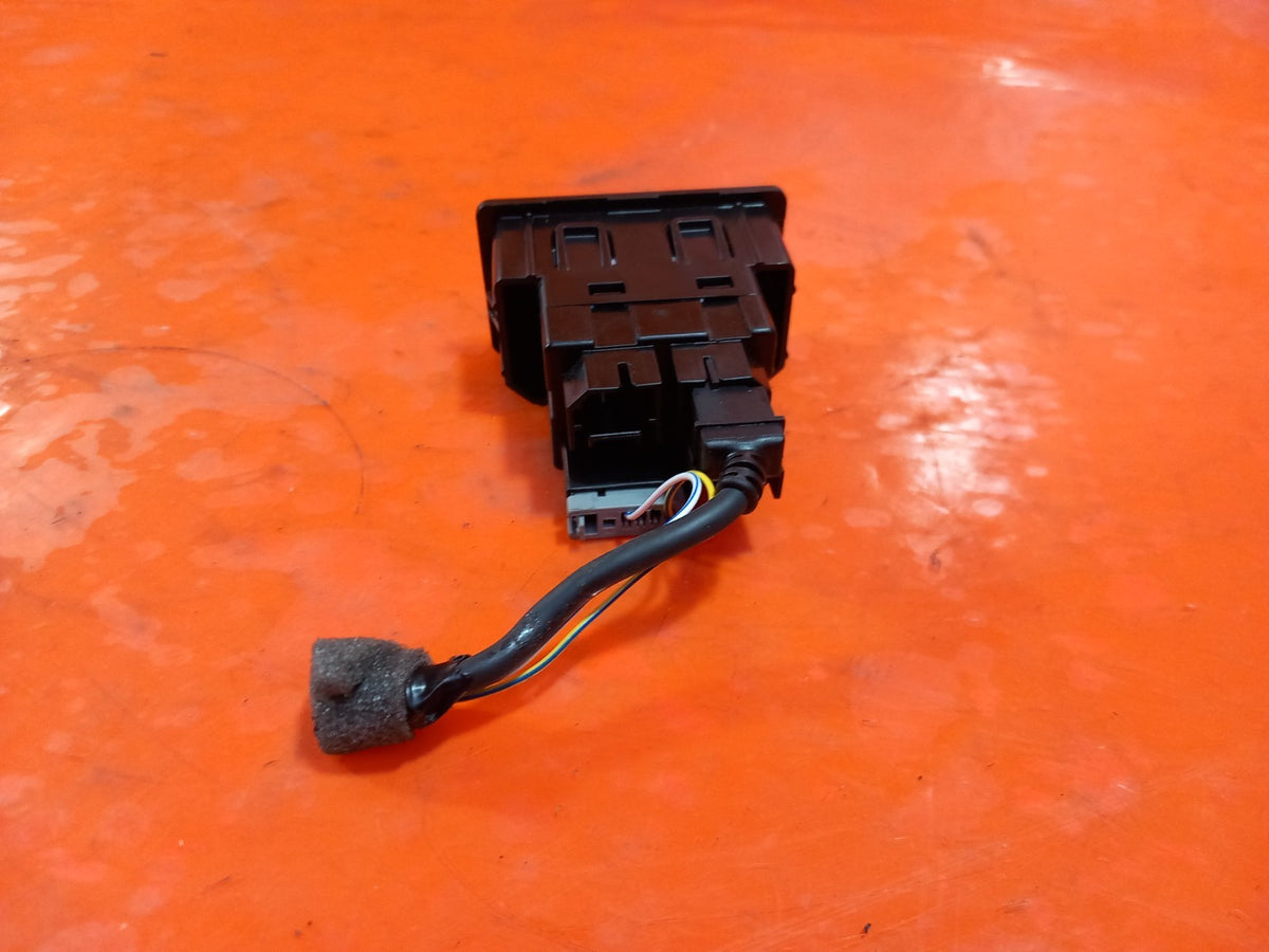 2021 Ford Ranger Wildtrak Twin USB Charger Port HC3T-14F014-BD Warranty A418 - Image 8