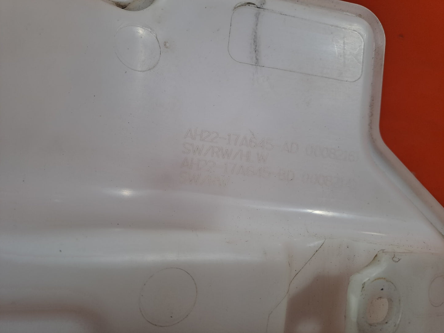✅2011 LAND ROVER DISCOVERY 4 L319 WINDSCREEN WASHER BOTTLE AH22-17A645-AD A239 - Image 6