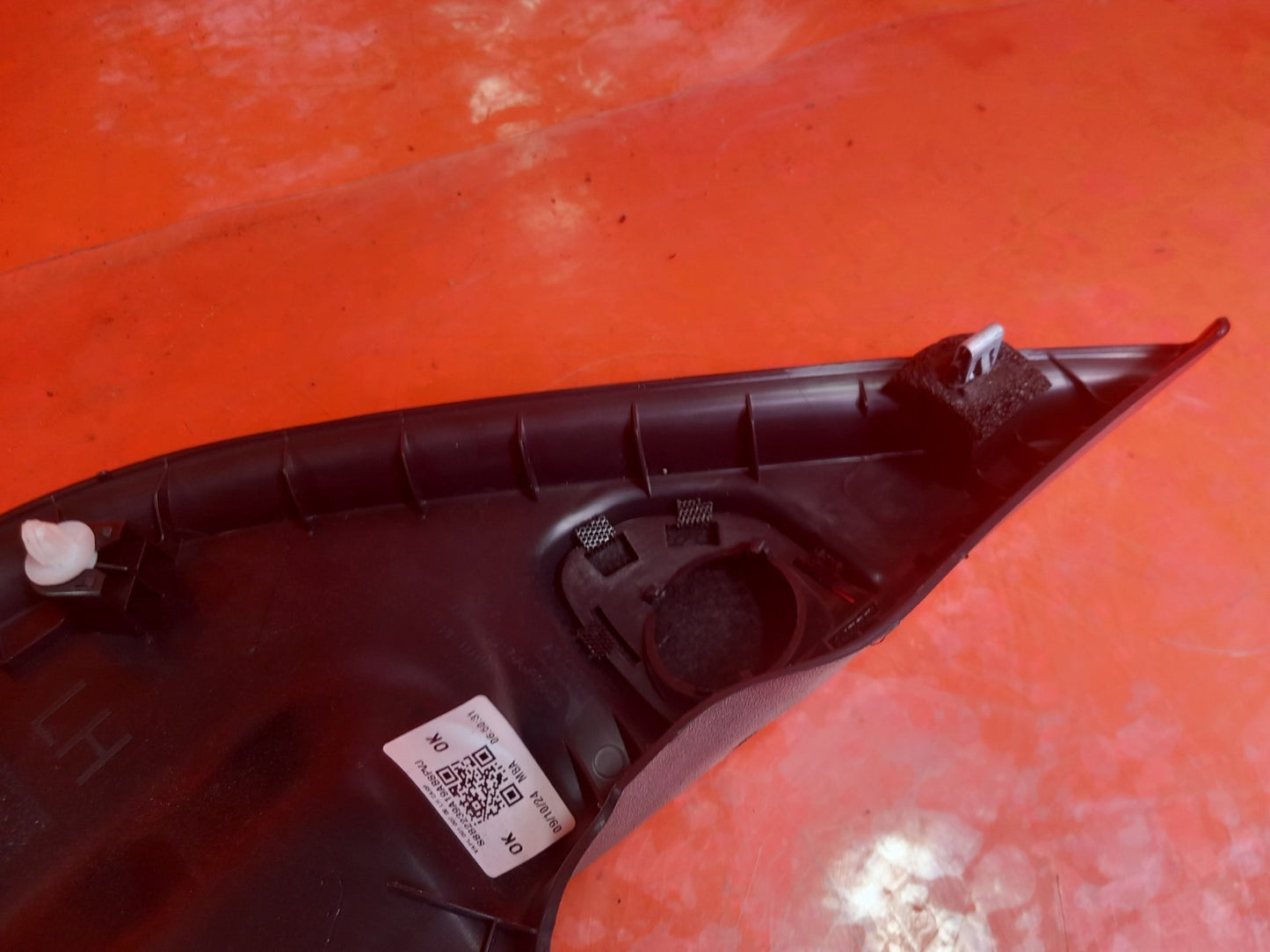 Land Rover Defender L663 3.0 Diesel 2025 Left Side Door Tweeter Cover L8B223917A - Image 9