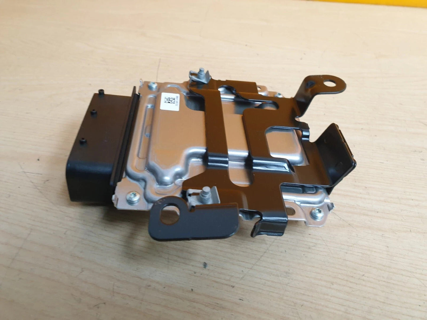 ebay-src:https://i.ebayimg.com/00/s/mtiwmfgxnjaw/z/bqeaaesweupp-1a0/$_57.jpg