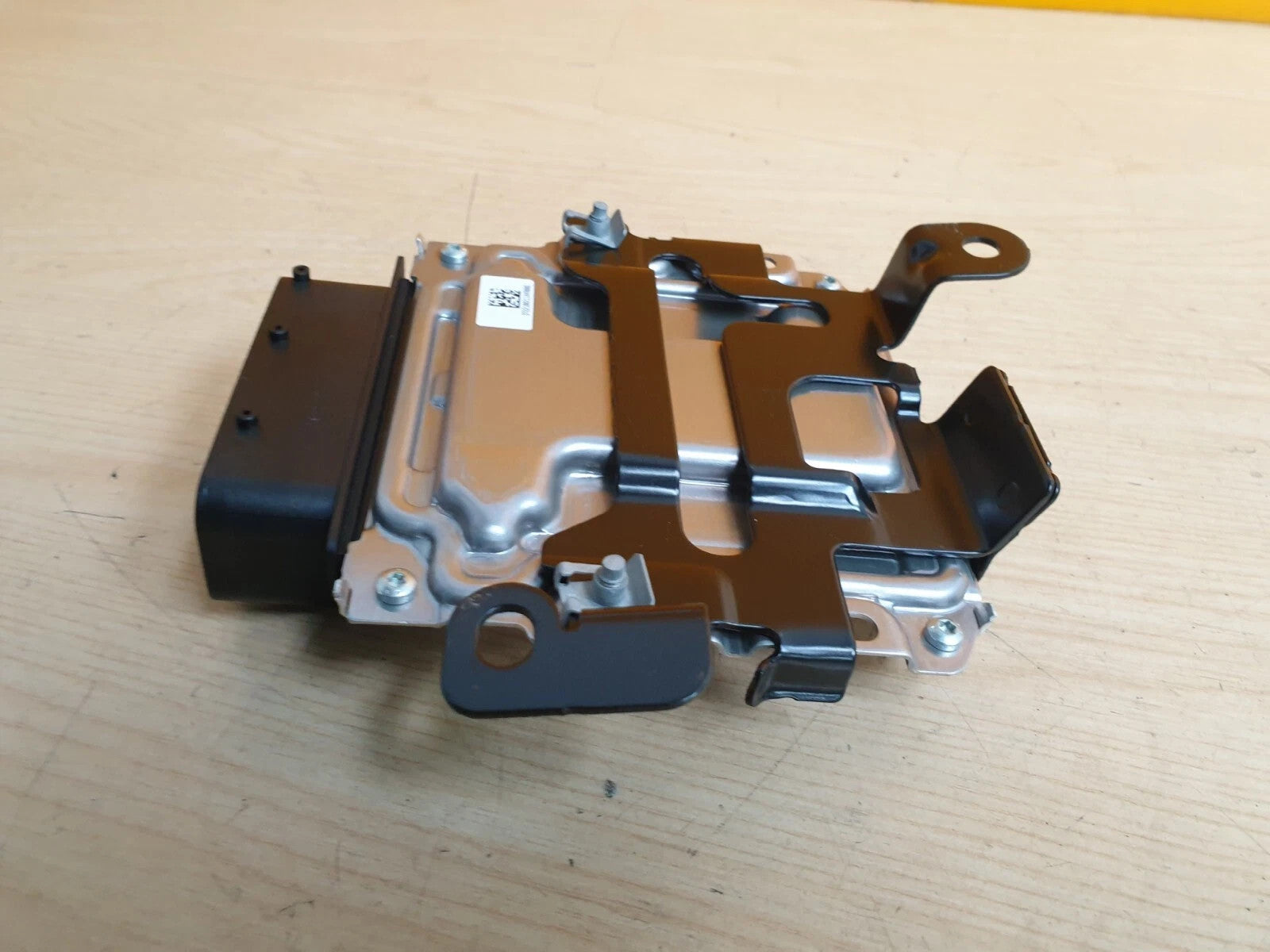 ebay-src:https://i.ebayimg.com/00/s/mtiwmfgxnjaw/z/bqeaaesweupp-1a0/$_57.jpg