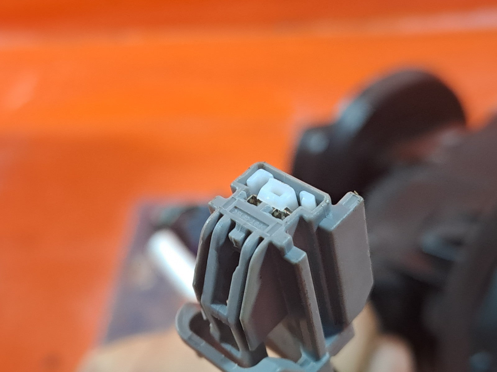 ✅FORD MONDEO MK5 2.0 DIESEL 2016 FUEL FILLER FLAP COVER BLUE DG93220A20AB A254 - Image 8