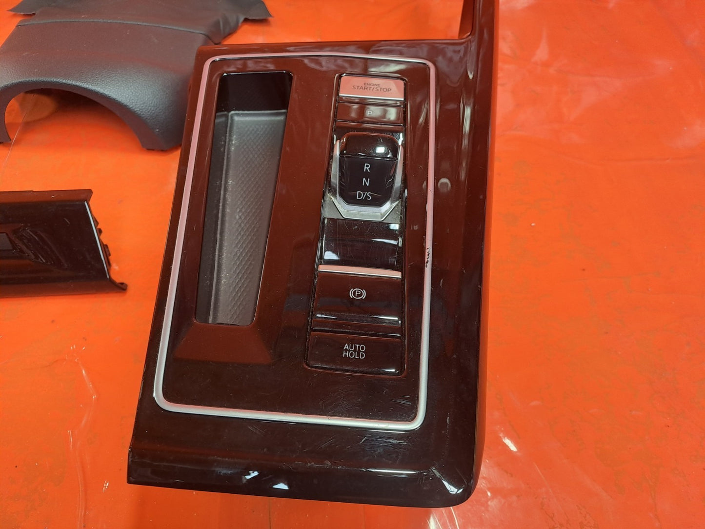 ✅VW Golf Gte 1.4 Petrol 2022 Interior Dashboard & Centre Console Trims 5NA035700 - Image 4