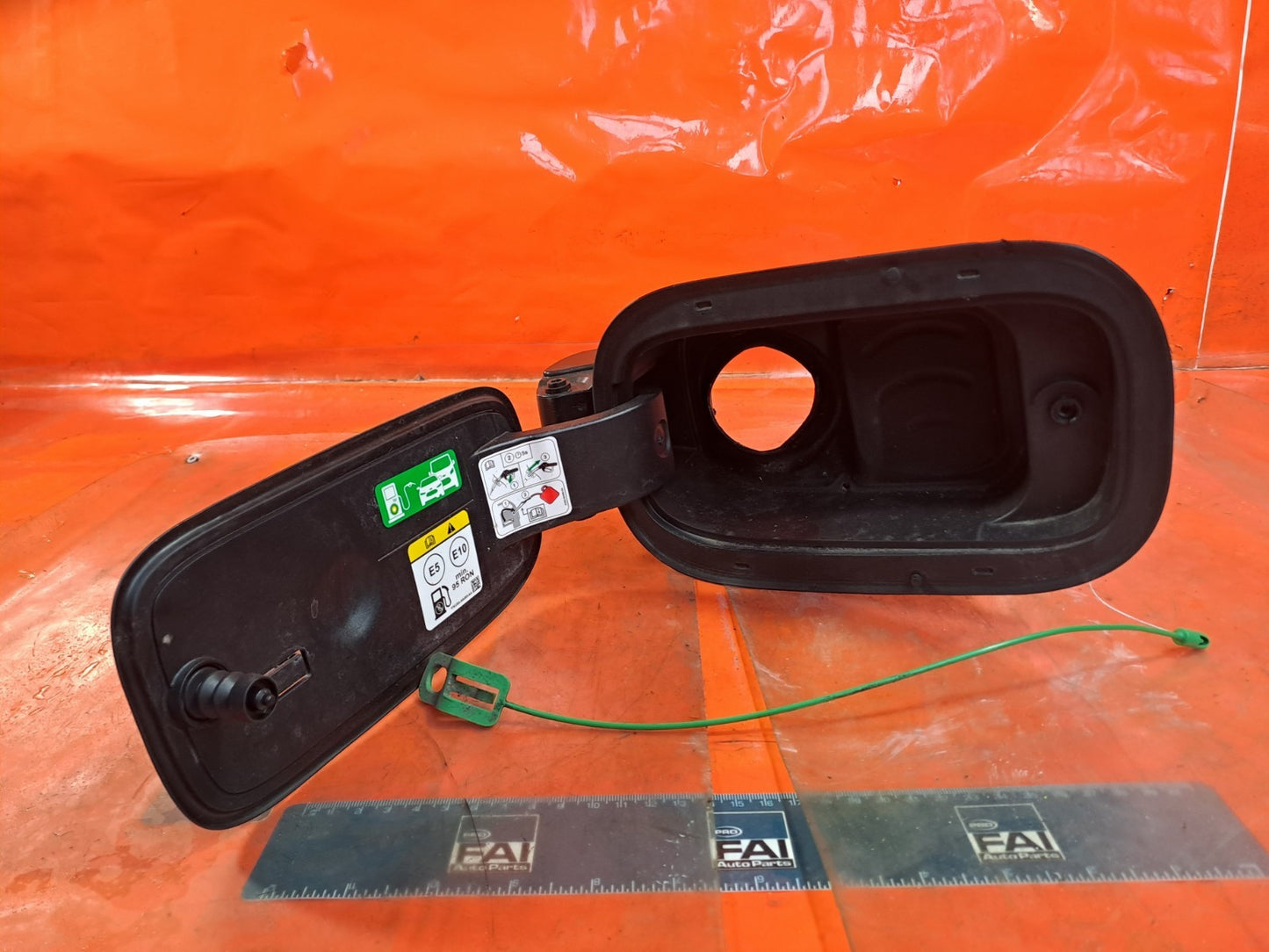 ✅FORD KUGA ST-LINE 2.5 PETROL 2025 FUEL FILLER FLAP PV4BS27936CB Warranty A326 - Image 1