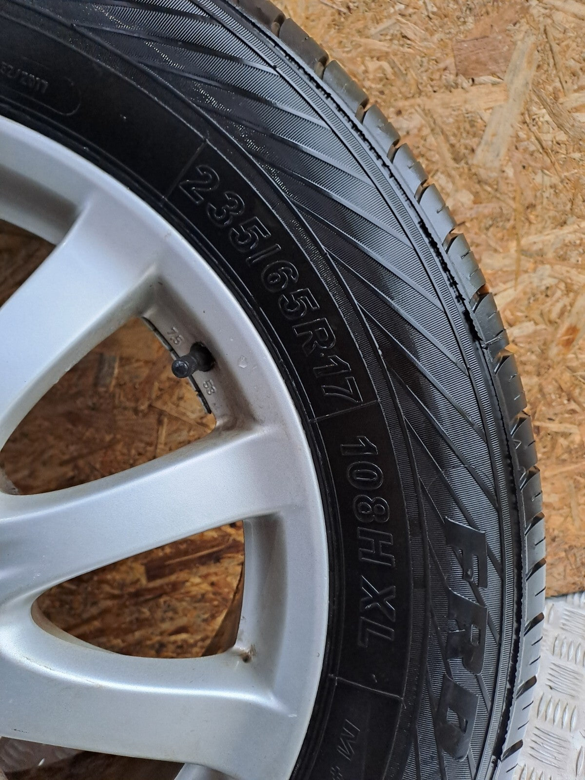✅2010 PORSCHE CAYENNE 9PA ALLOY WHEEL WITH TYRE 235/65 R17 + WARRANTY A268 - Image 3