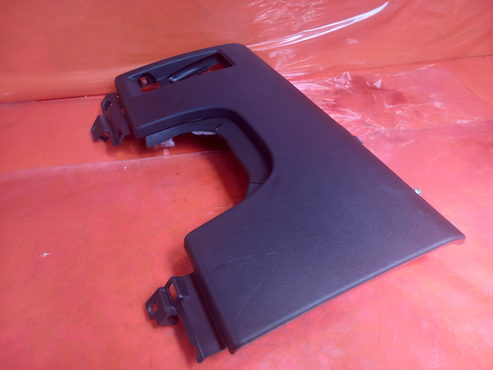 2025 Land Rover Defender L663 Lower Dash Trim L8B2-044F08-BCW Warranty A396 - Image 2