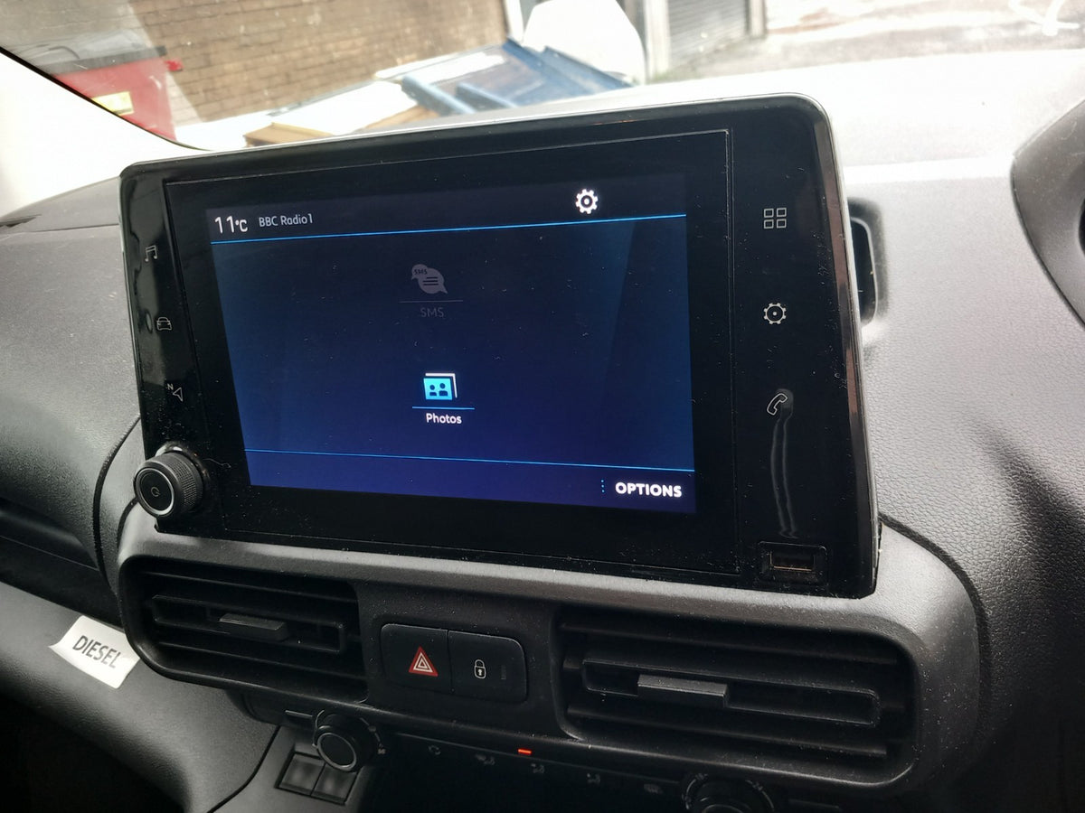 2022 Peugeot Partner K9 Display Screen Warranty A419 - Image 3