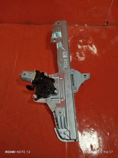 ebay-src:https://i.ebayimg.com/00/s/mtywmfgxmjaw/z/liaaaosws~dn8jvg/$_57.jpg