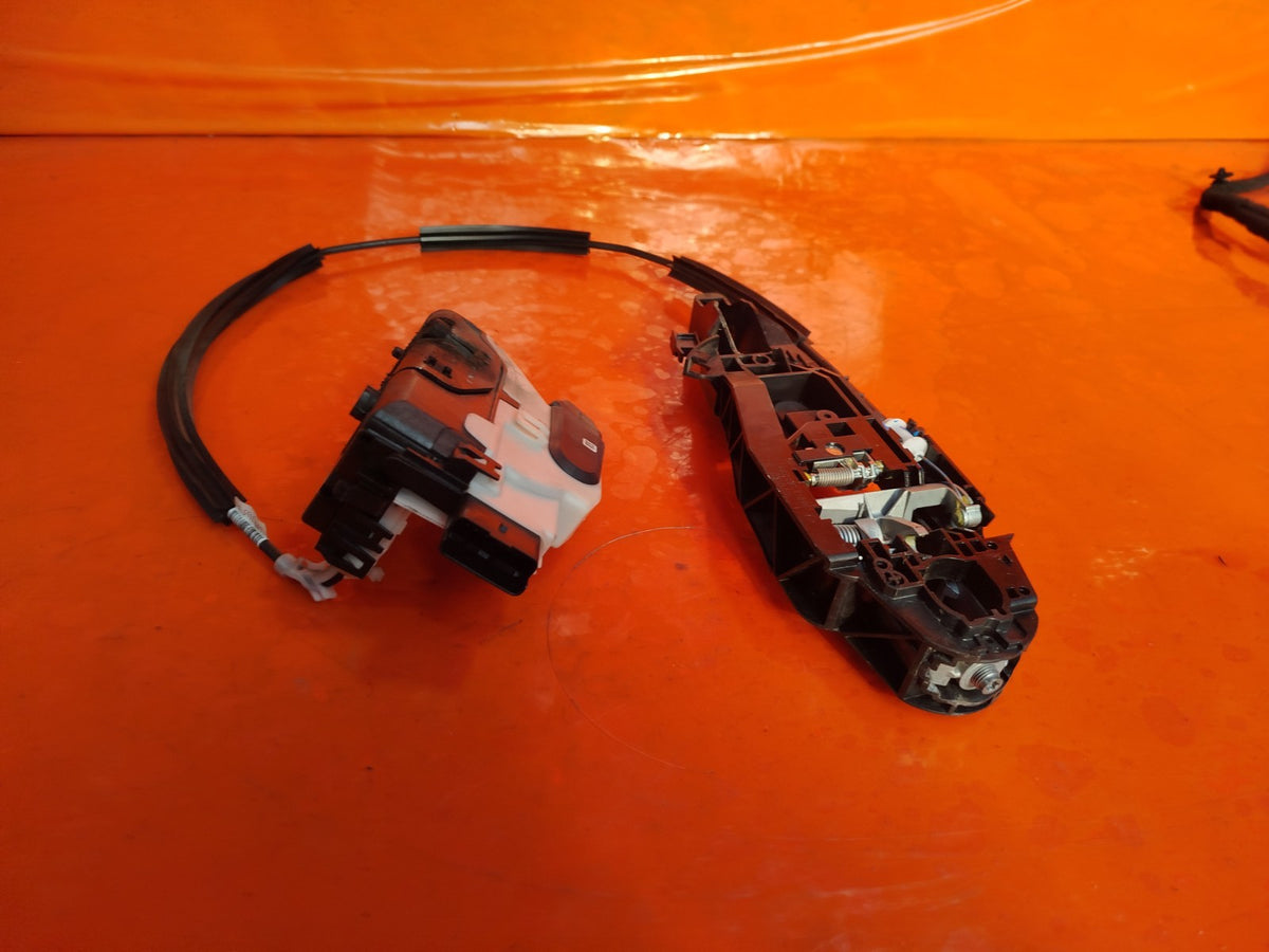 2020 Vauxhall Combo MK4 Left Side Sliding Door Lock 16943540 Warranty A414 - Image 7