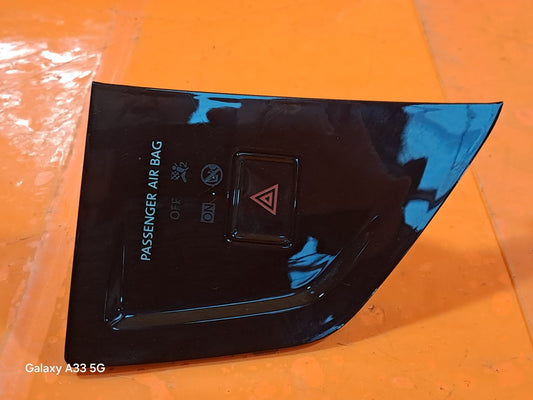 ✅VW POLO LIFE 1.0 PETROL 2024 HAZARD SWITCH BUTTON 2G2919225RDY Warranty A310 - Image 1