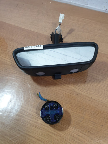 MERCEDES B CLASS W246 1.8 DIESEL 2012 REAR VIEW MIRROR & RAIN SENSOR A2469017100 - Image 1