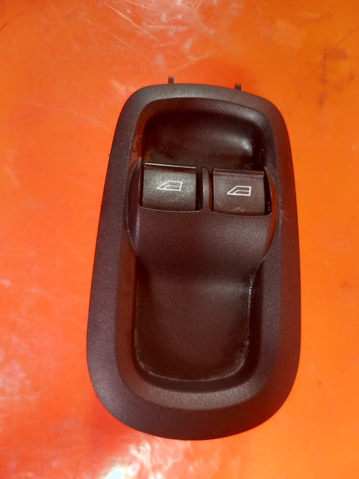 Ford Transit Custom 2.0 Diesel 2016 Front Right Door Window Switch A409 - Image 2