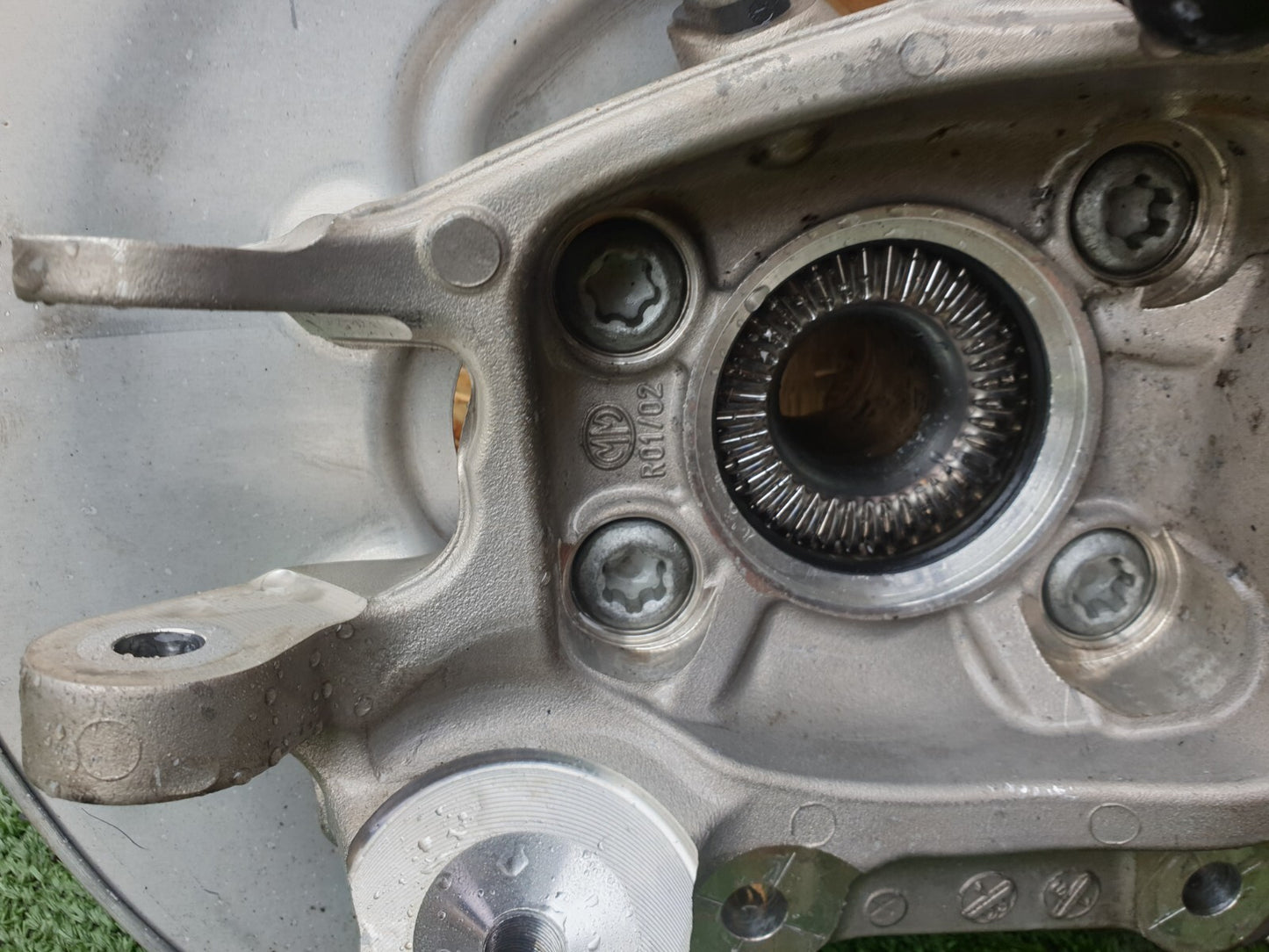 ✅2023 BMW Z4 G29 2.0P REAR RIGHT SPINDLE KNUCKLE HUB 6871342 + WARRANTY A171 - Image 2
