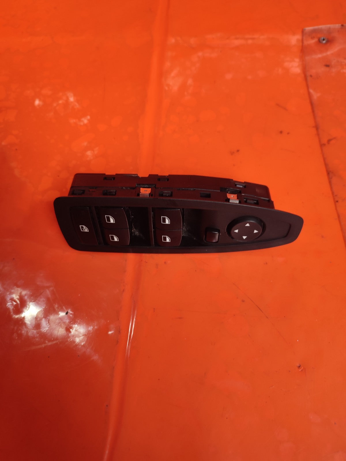 ebay-src:https://i.ebayimg.com/00/s/mtywmfgxmjaw/z/hlqaaeswvlno4zpy/$_57.jpg