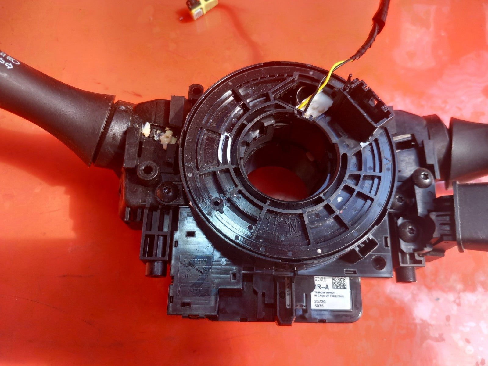 Renault Captur 1.6 Petrol 2023 Wiper Indicator Control Switch Stalk Squib A392 - Image 3