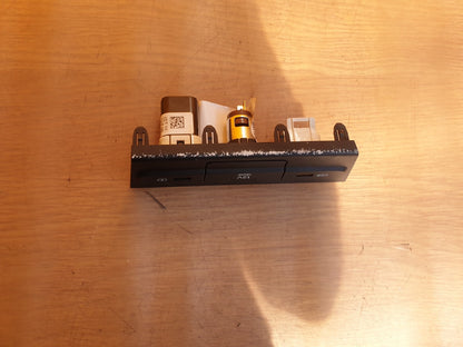 ebay-src:https://i.ebayimg.com/00/s/mtiwmfgxnjaw/z/6uiaaoswrp5moz~a/$_57.jpg