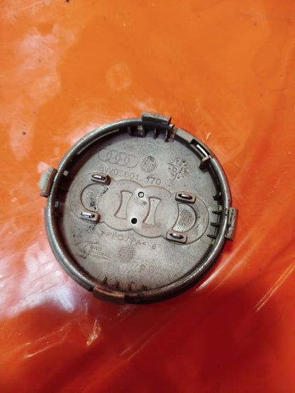 ✅AUDI Q2 ALLOY WHEEL CENTRE CAP COVER 8W0601170 + WARRANTY xAA - Image 3