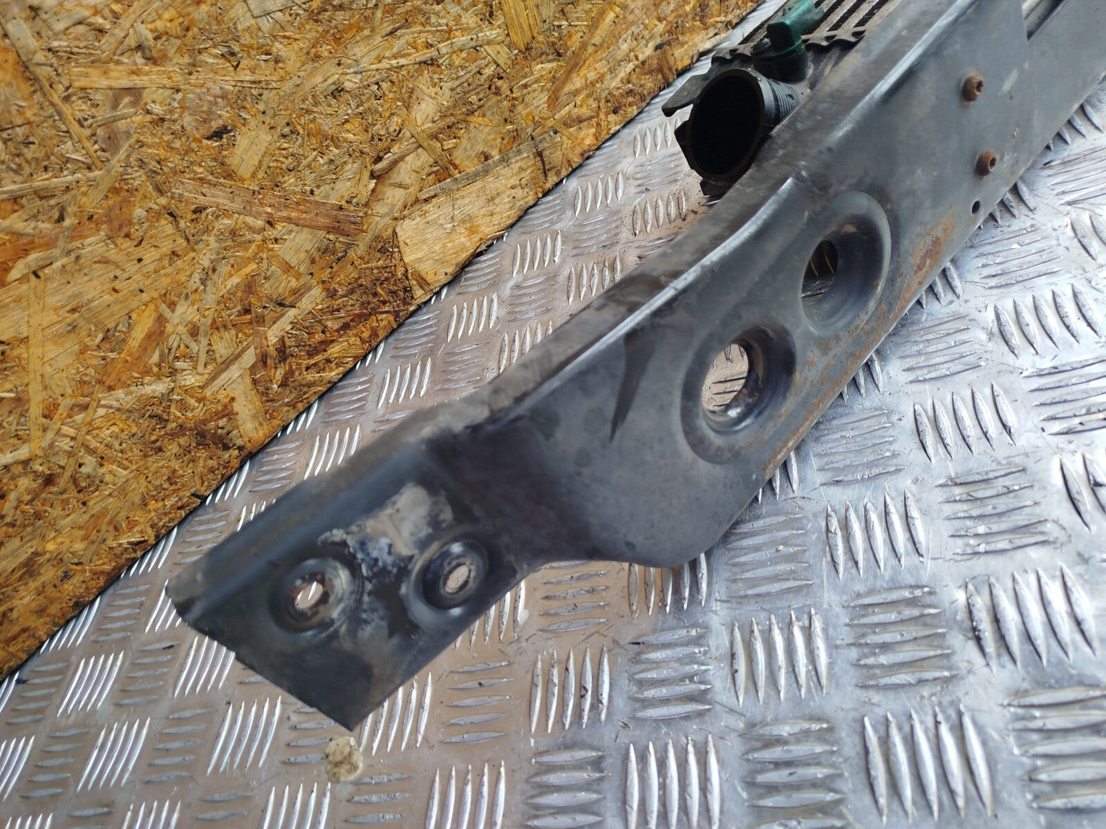 ✅FORD TOURNEO CUSTOM 2.2 DIESEL 2015 Radiator Support Bracket INTERCOOLER - Image 3